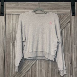 21. VS beige sweatshirt